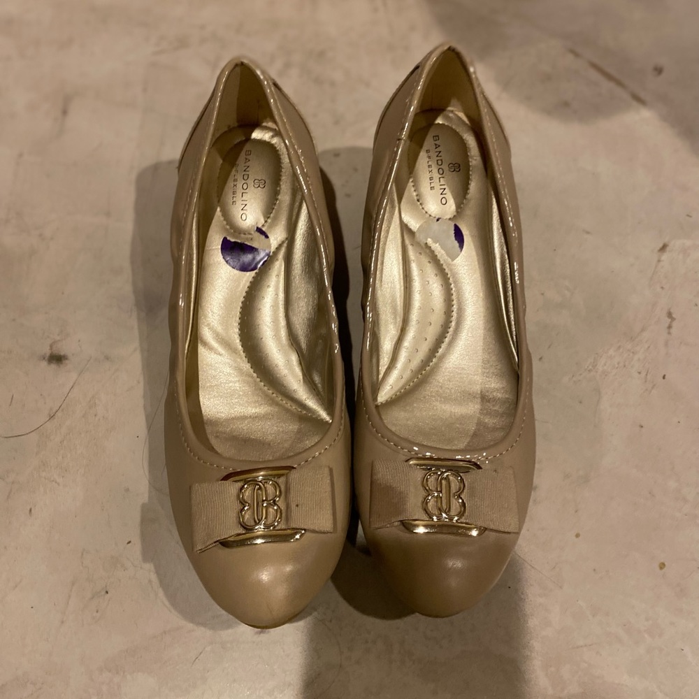 Bandolino heeled flats